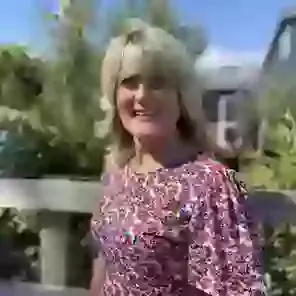 Mrs A Perry